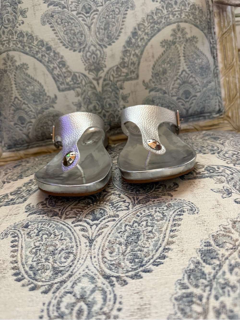 Gianni Bini Silver Metallic T-strap Sandals with Stud Detail - Picture 2 of 10